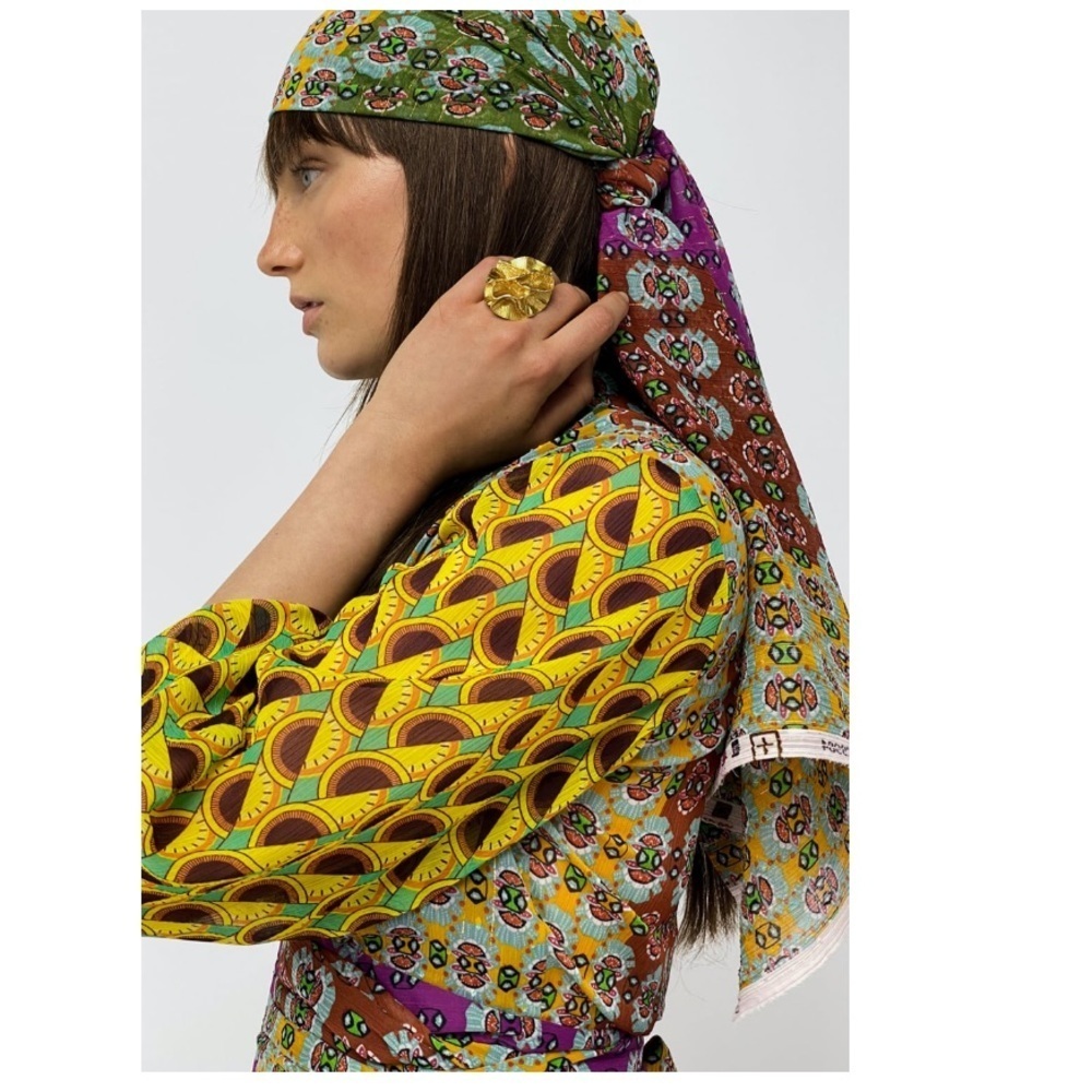 - Zara printed wrap Like Dress - Picture 5 of 12